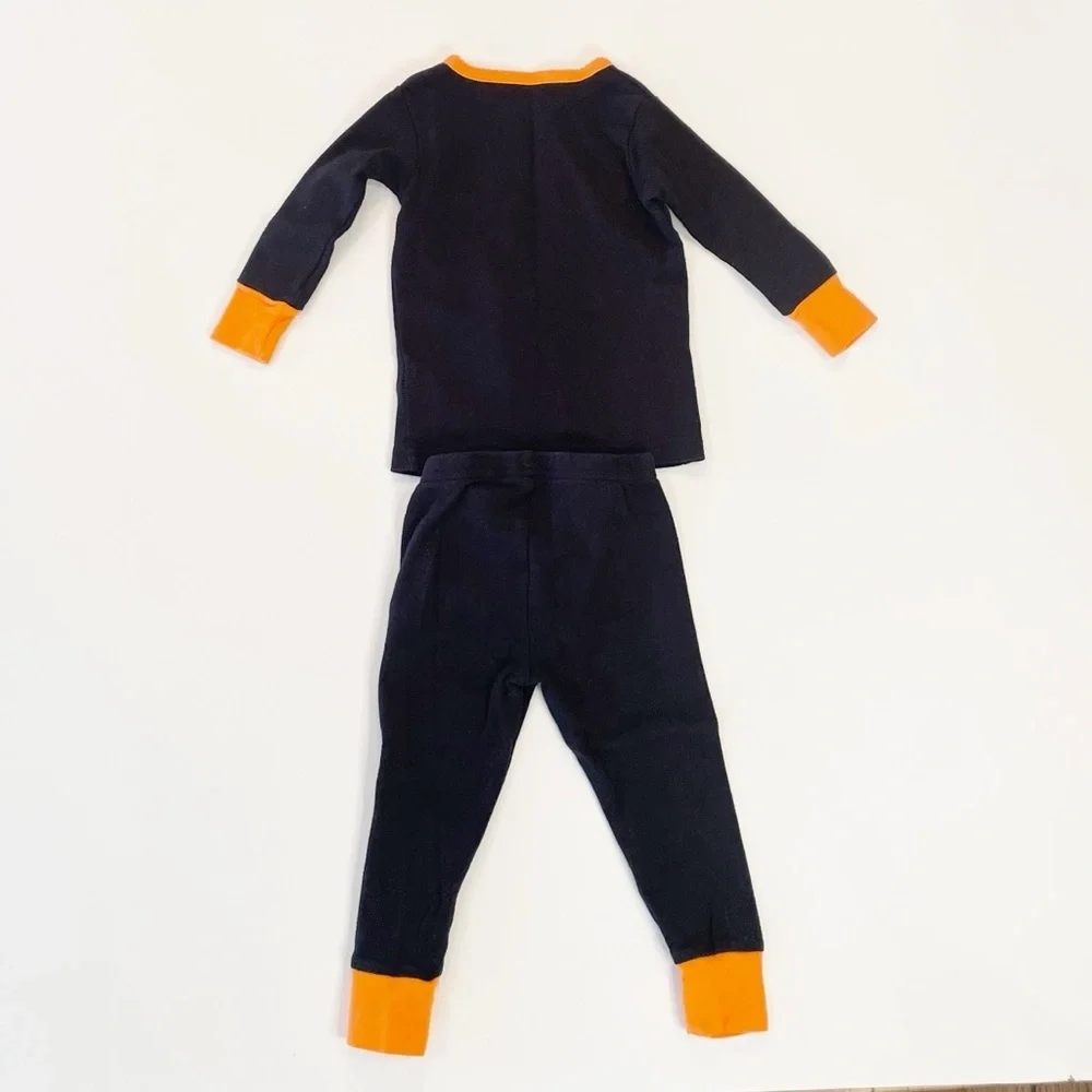 Carter’s 12m Skeleton Pajama Set